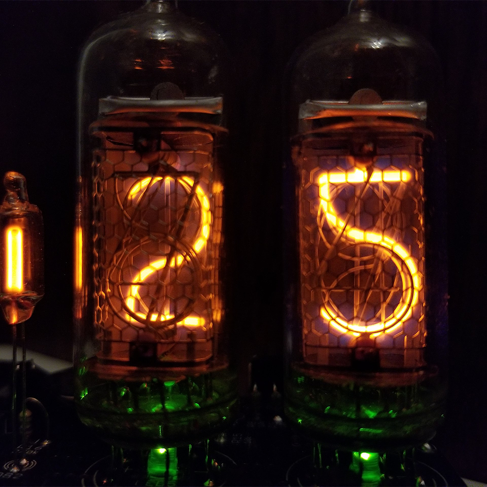 The Evolution of Time Display: From Traditional Nixie Tubes to EleksTube IPS Clock